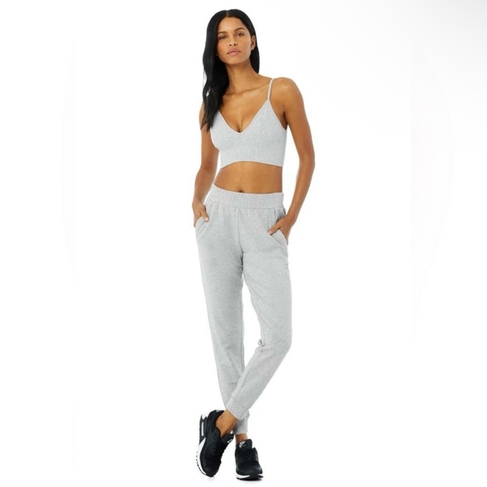 alo yoga unwind sweatpants gray sz xxs